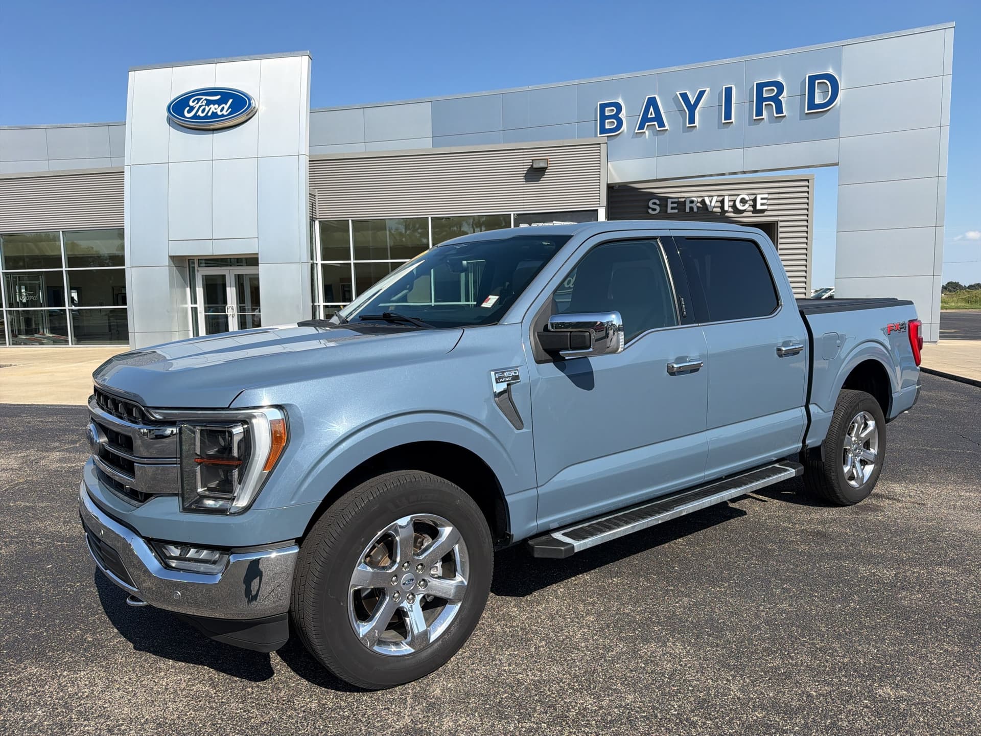 2023 Ford F-150 LARIAT — photo 1 of 23