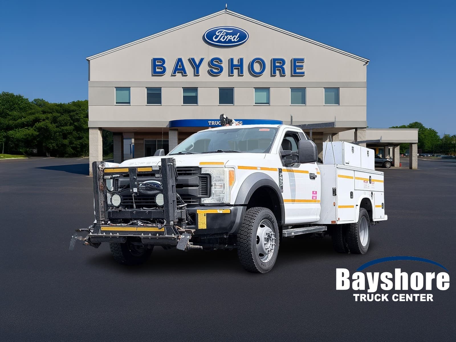 2017 Ford Super Duty F-550 DRW Base — photo 1 of 15