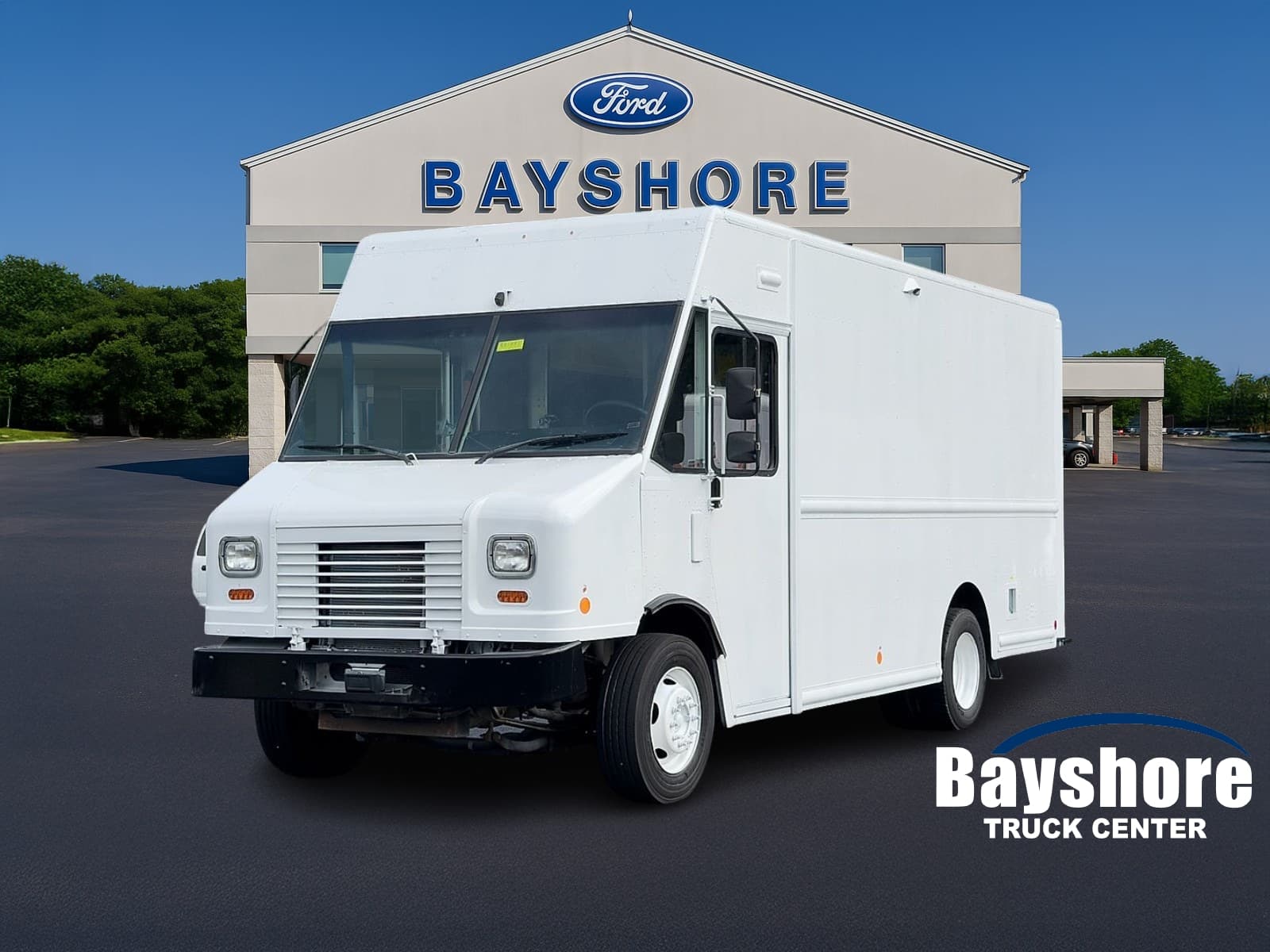 2020 Ford F-59 Commercial Stripped Chassis Base — photo 1 of 15