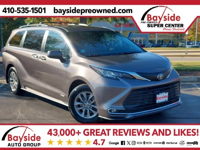 2021 Toyota Sienna XLE — photo 1 of 42