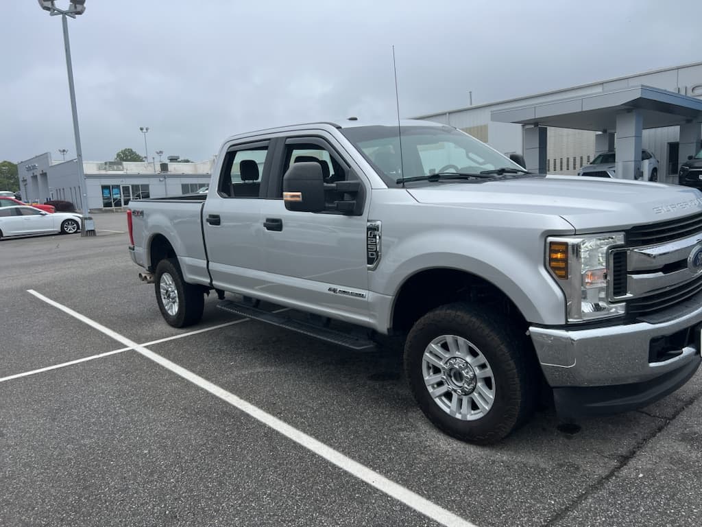 2019 Ford Super Duty F-250 SRW XLT — photo 1 of 23