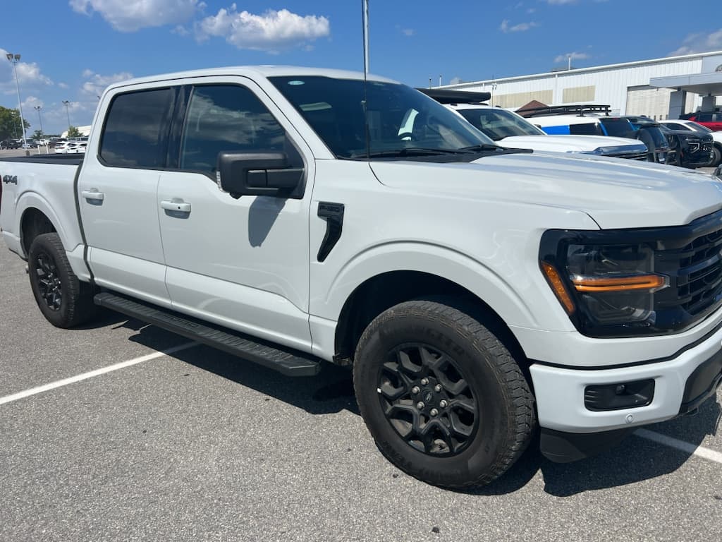 2024 Ford F-150 XLT — photo 1 of 9