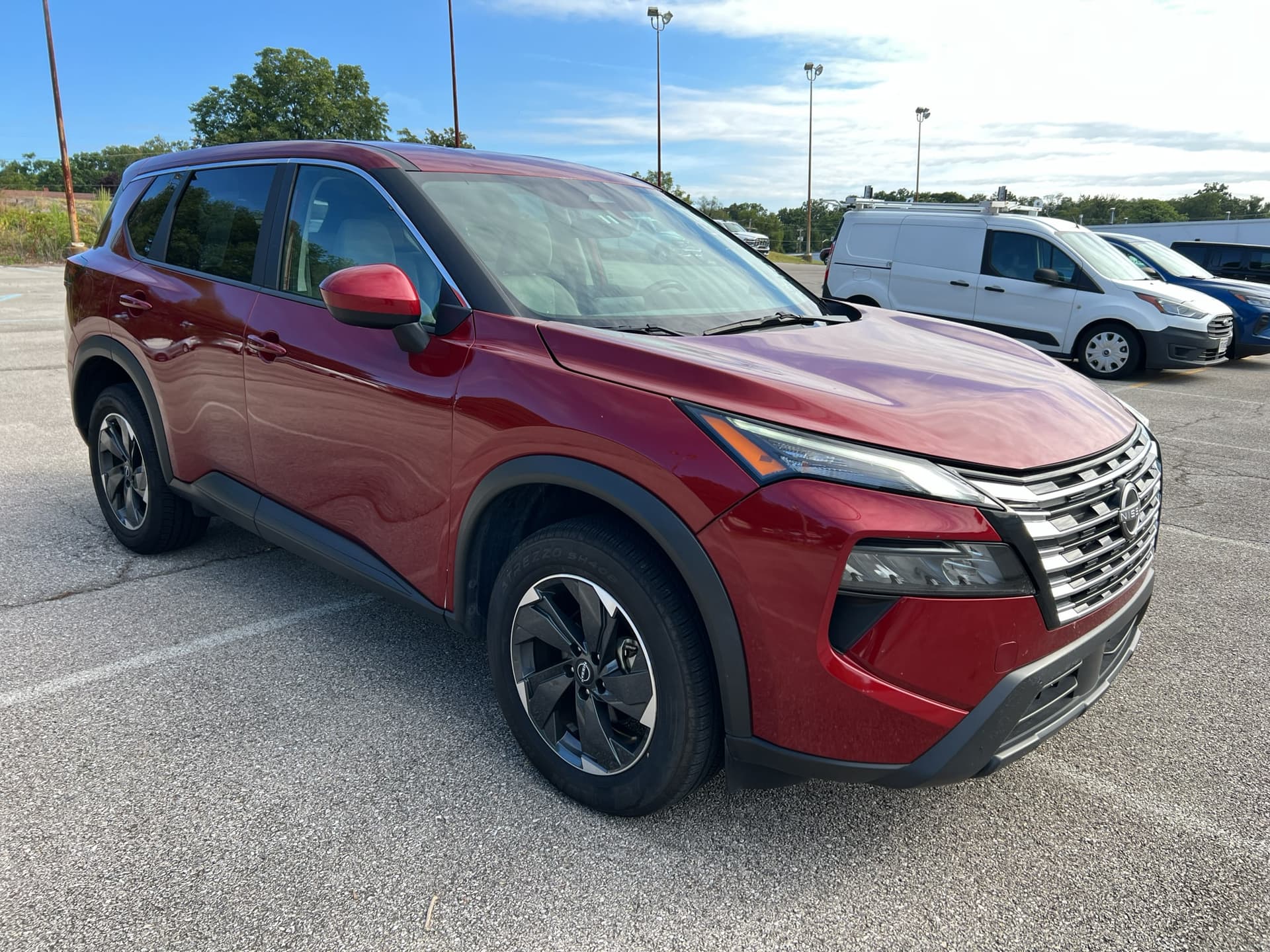 2025 Nissan Rogue SV — photo 1 of 12