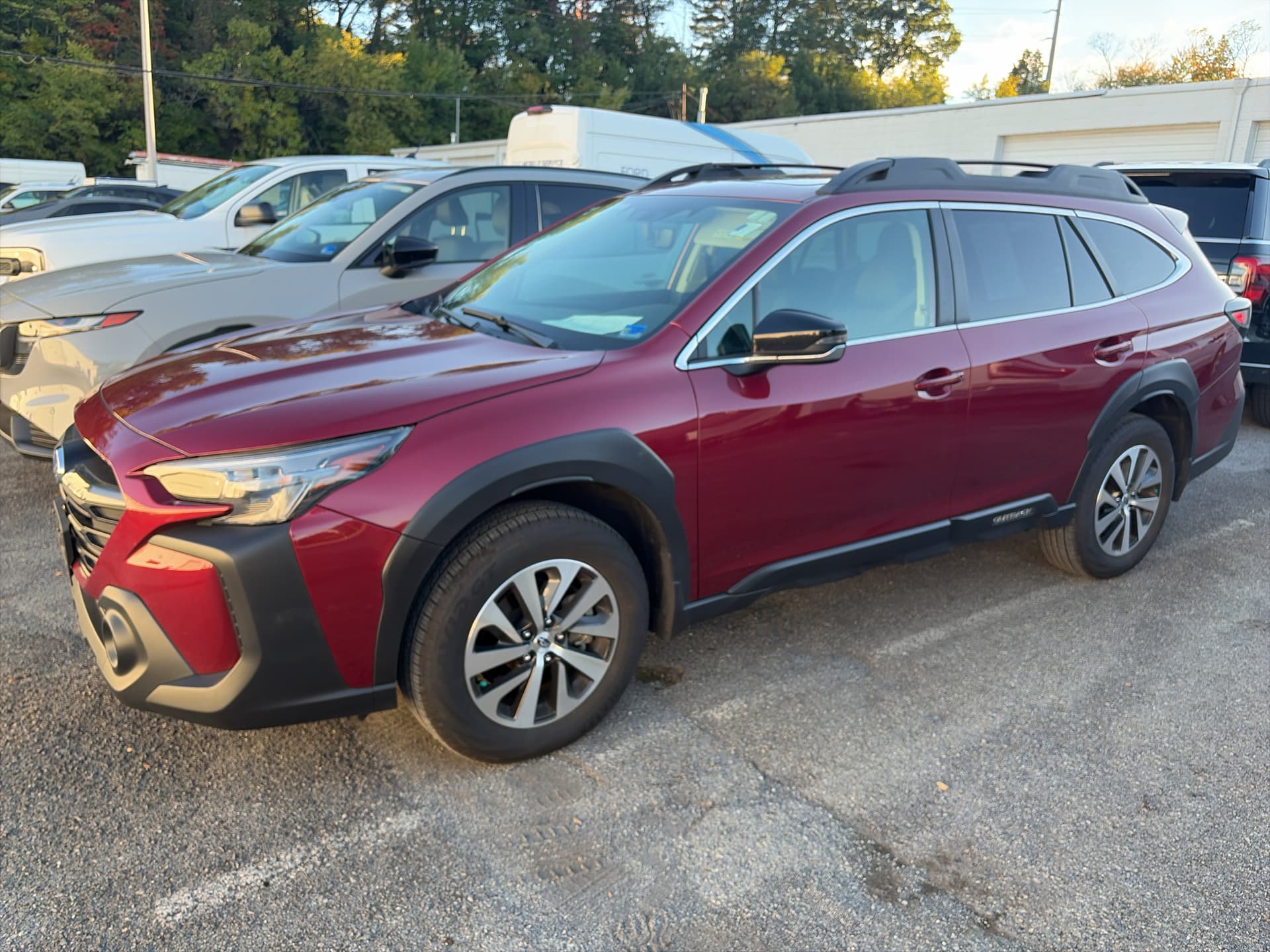 2025 Subaru Outback Premium — photo 1 of 5