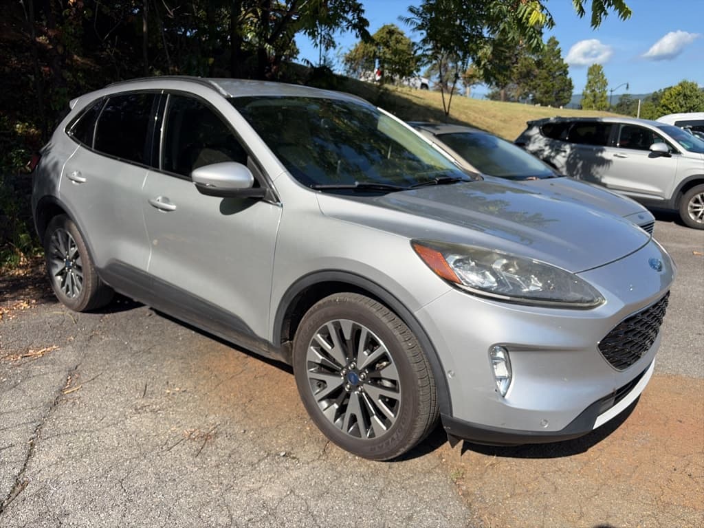 2020 Ford Escape Titanium — photo 1 of 2