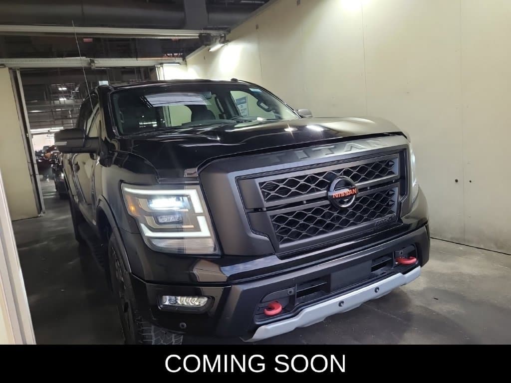 2021 Nissan Titan PRO-4X — photo 1 of 4