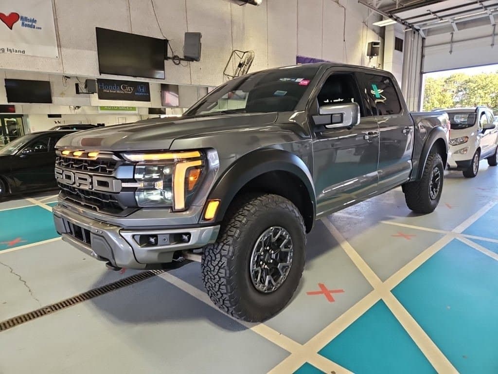 2025 Ford F-150 Raptor — photo 1 of 2