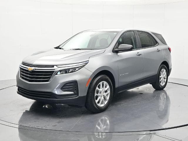2023 Chevrolet Equinox LS — photo 1 of 49