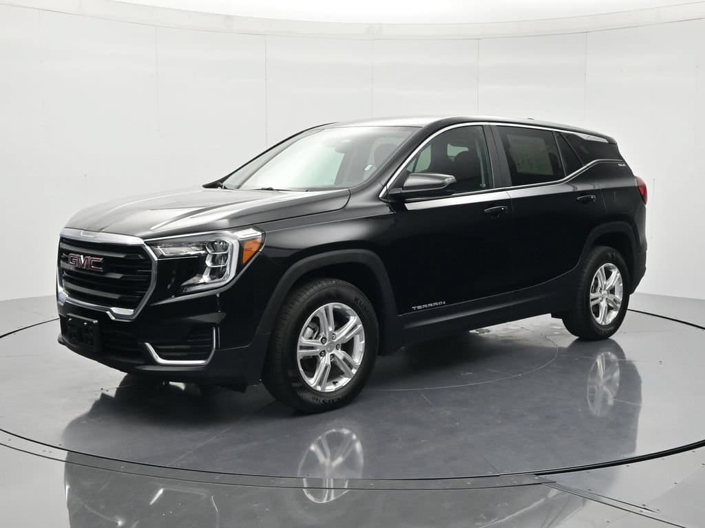 2024 GMC Terrain SLE — photo 1 of 49