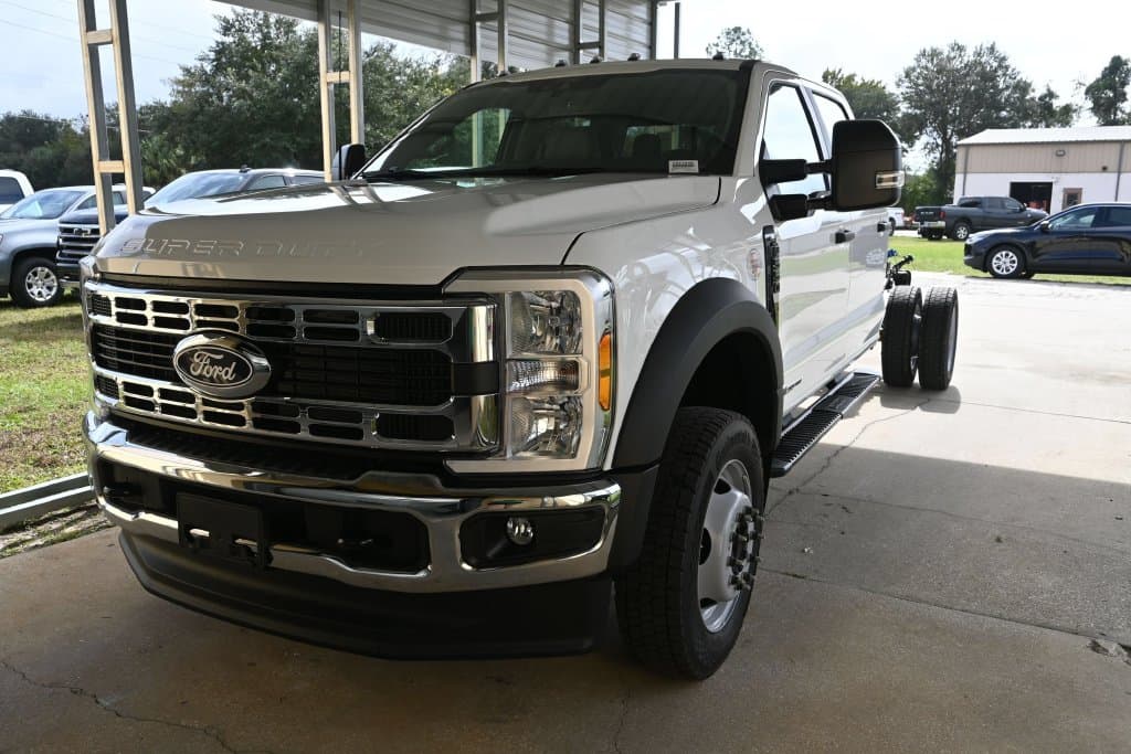 2027 Ford Super Duty F-550 DRW Base — photo 1 of 18