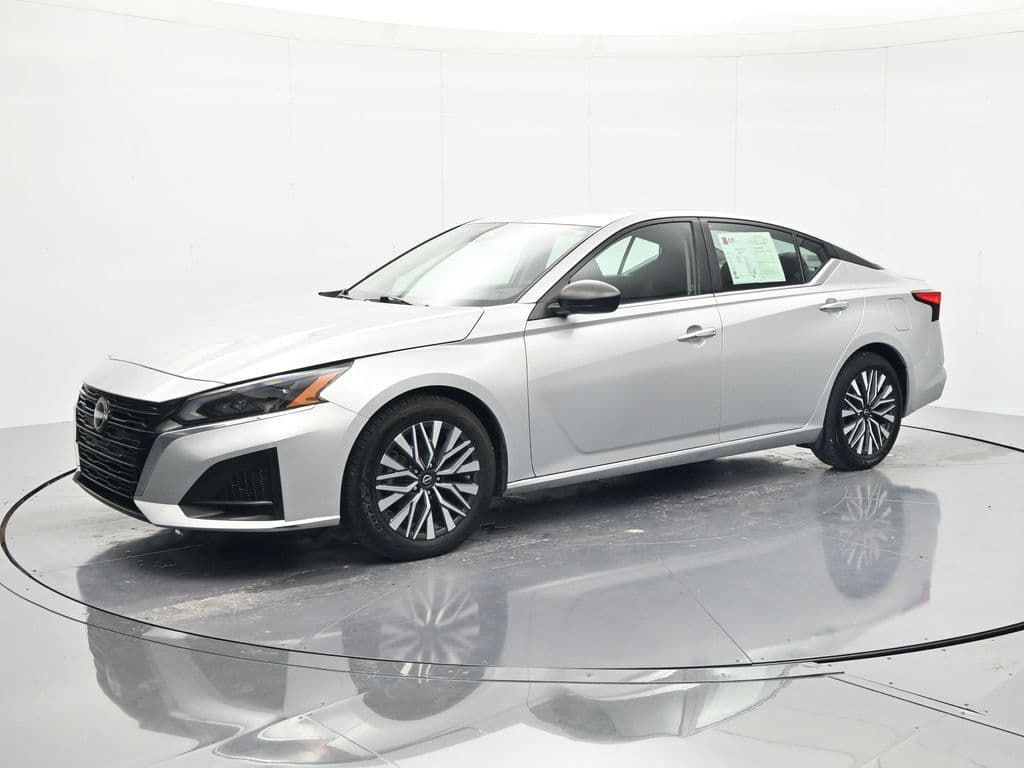 2024 Nissan Altima 2.5 SV — photo 1 of 49