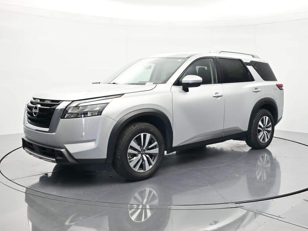 2025 Nissan Pathfinder SL — photo 1 of 51