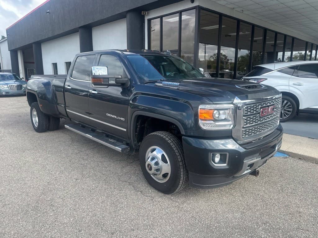 2018 GMC Sierra 3500HD Denali — photo 1 of 4