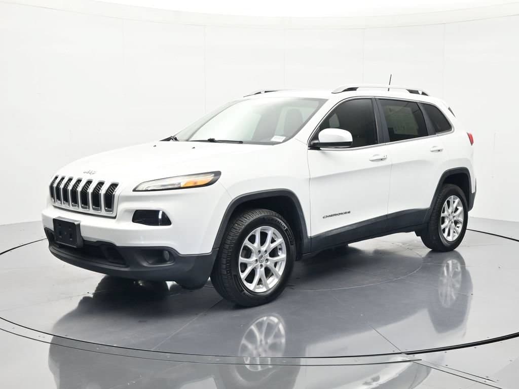 2016 Jeep Cherokee Latitude — photo 1 of 50