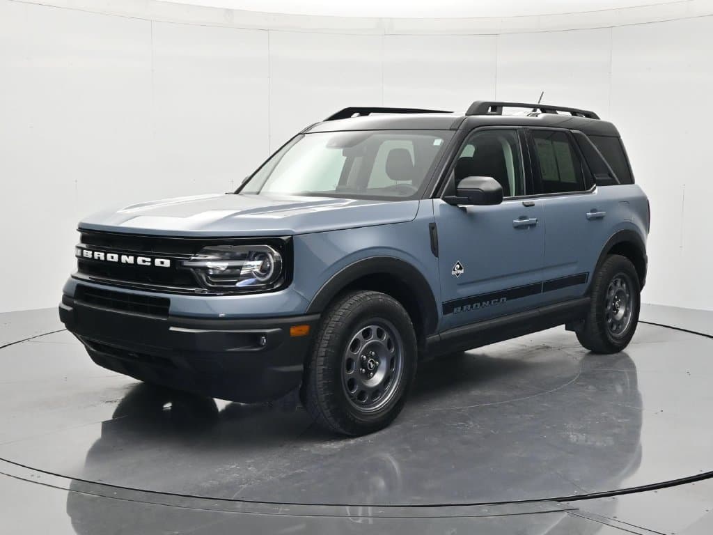 2024 Ford Bronco Sport Outer Banks — photo 1 of 48