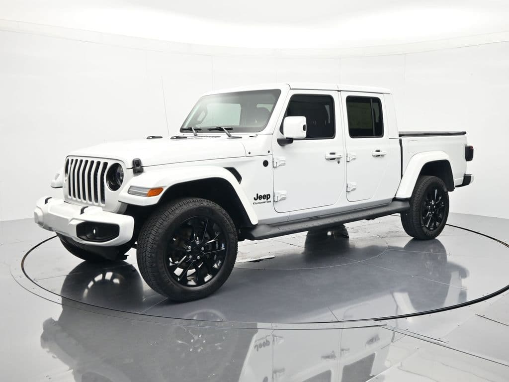 2021 Jeep Gladiator Overland — photo 1 of 50