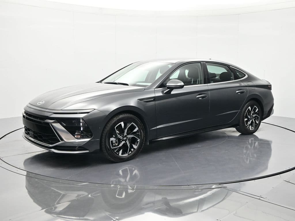 2025 Hyundai Sonata SEL — photo 1 of 49