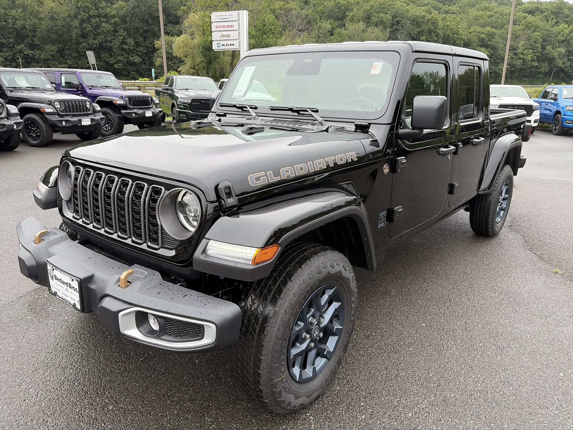 2026 Jeep Gladiator Sport — photo 1 of 25