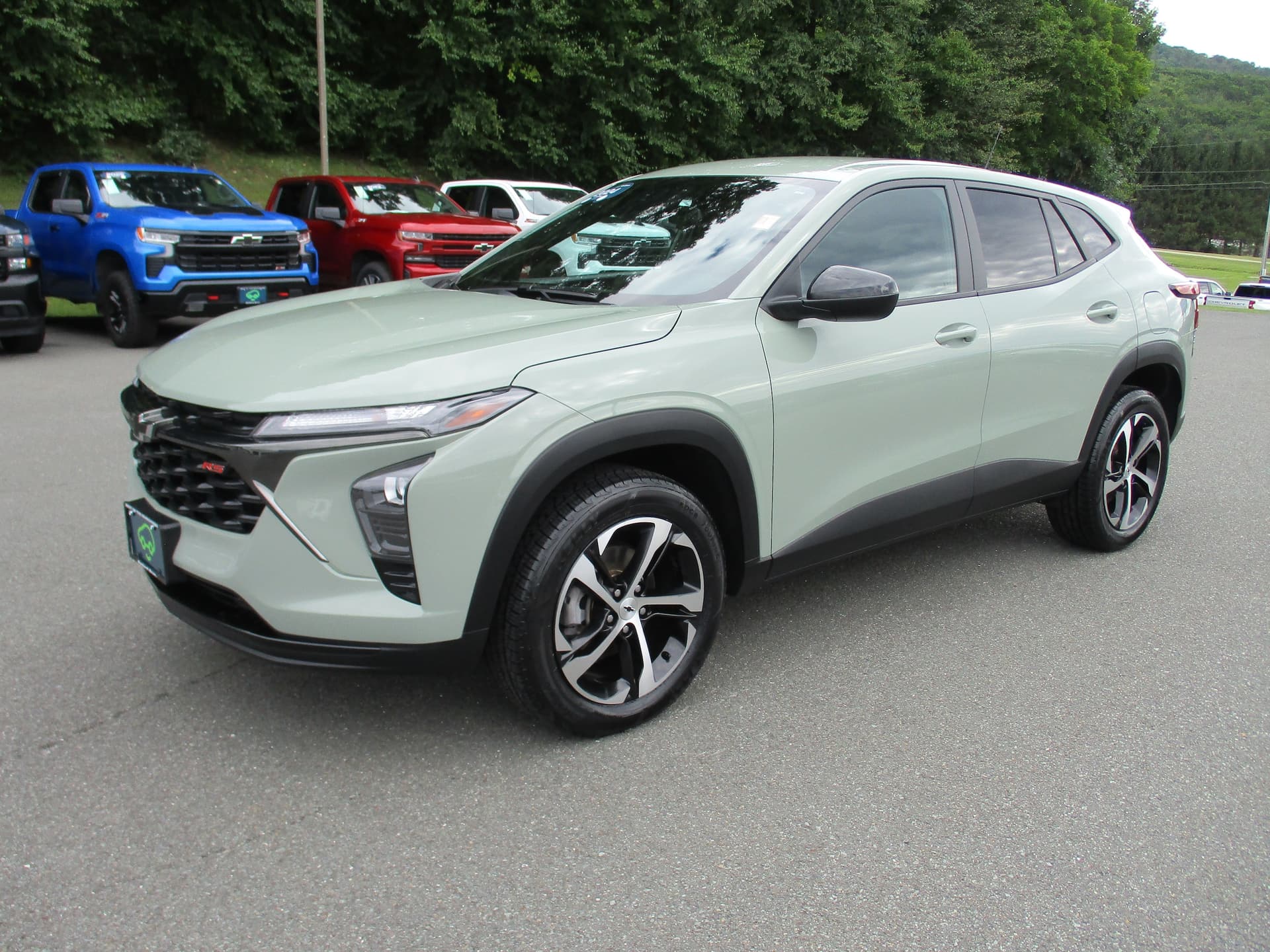 2024 Chevrolet Trax 1RS — photo 1 of 17