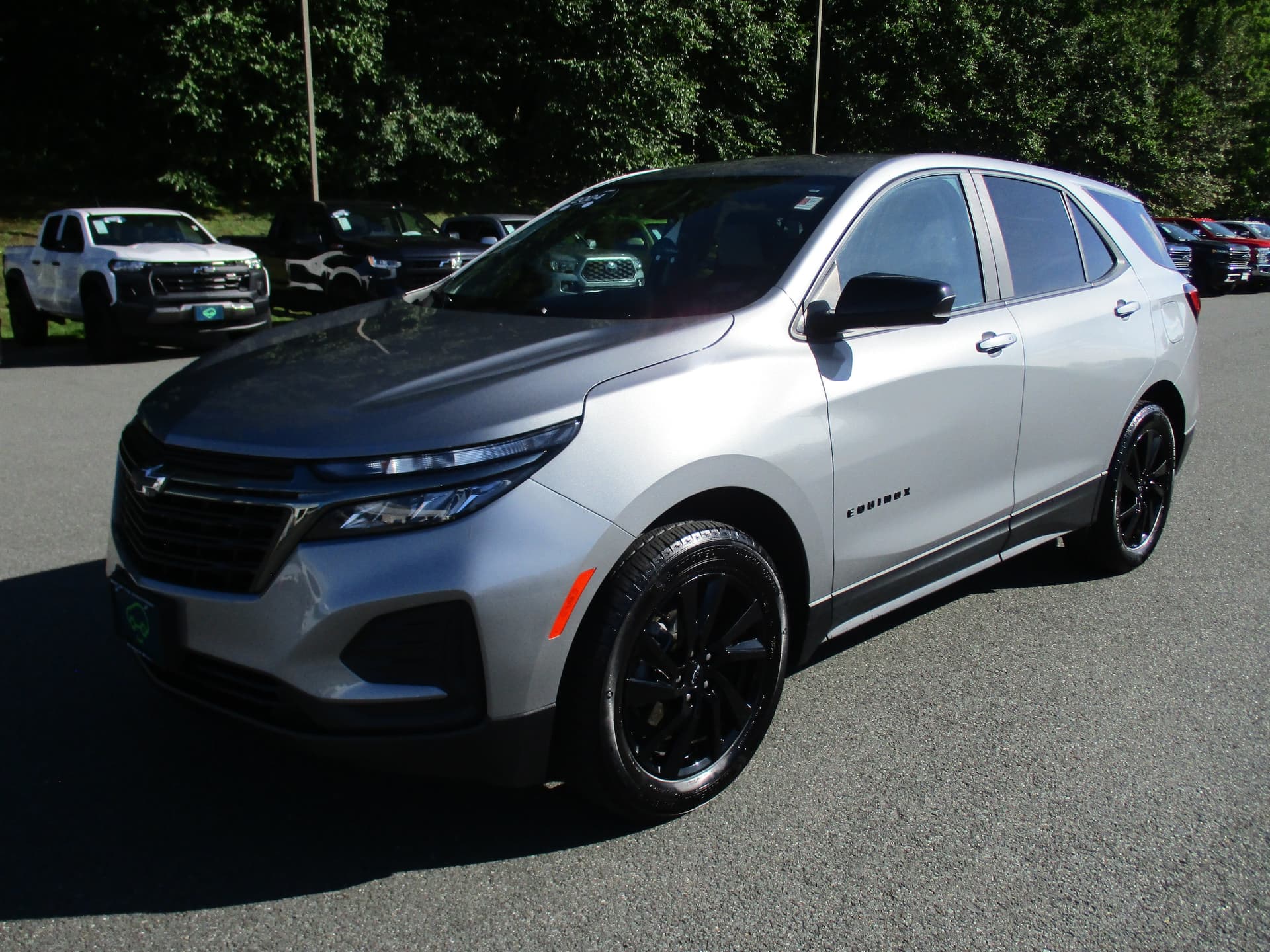 2024 Chevrolet Equinox LS — photo 1 of 18