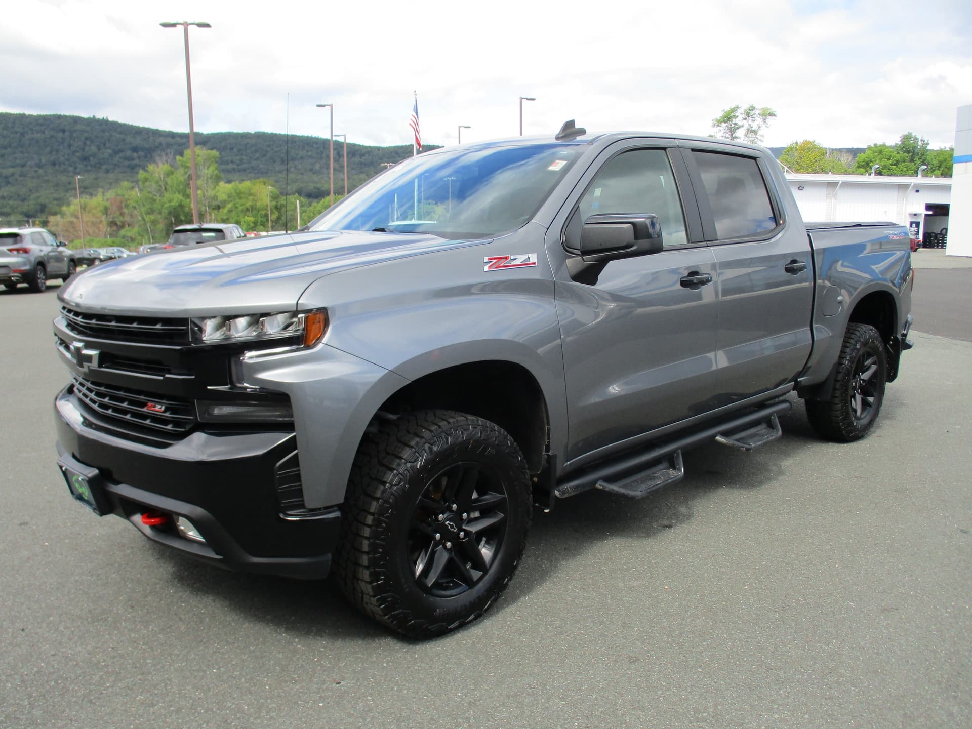 2021 Chevrolet Silverado 1500 LT Trail Boss — photo 1 of 15