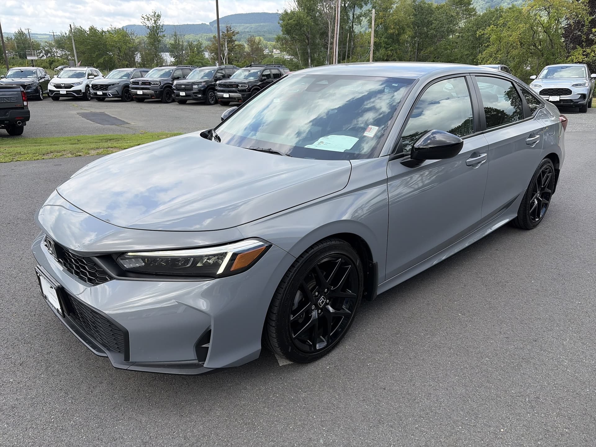 2025 Honda Civic Sport — photo 1 of 16