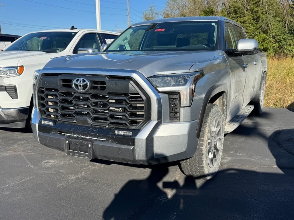 2022 Toyota Tundra 4WD Base — photo 1 of 3