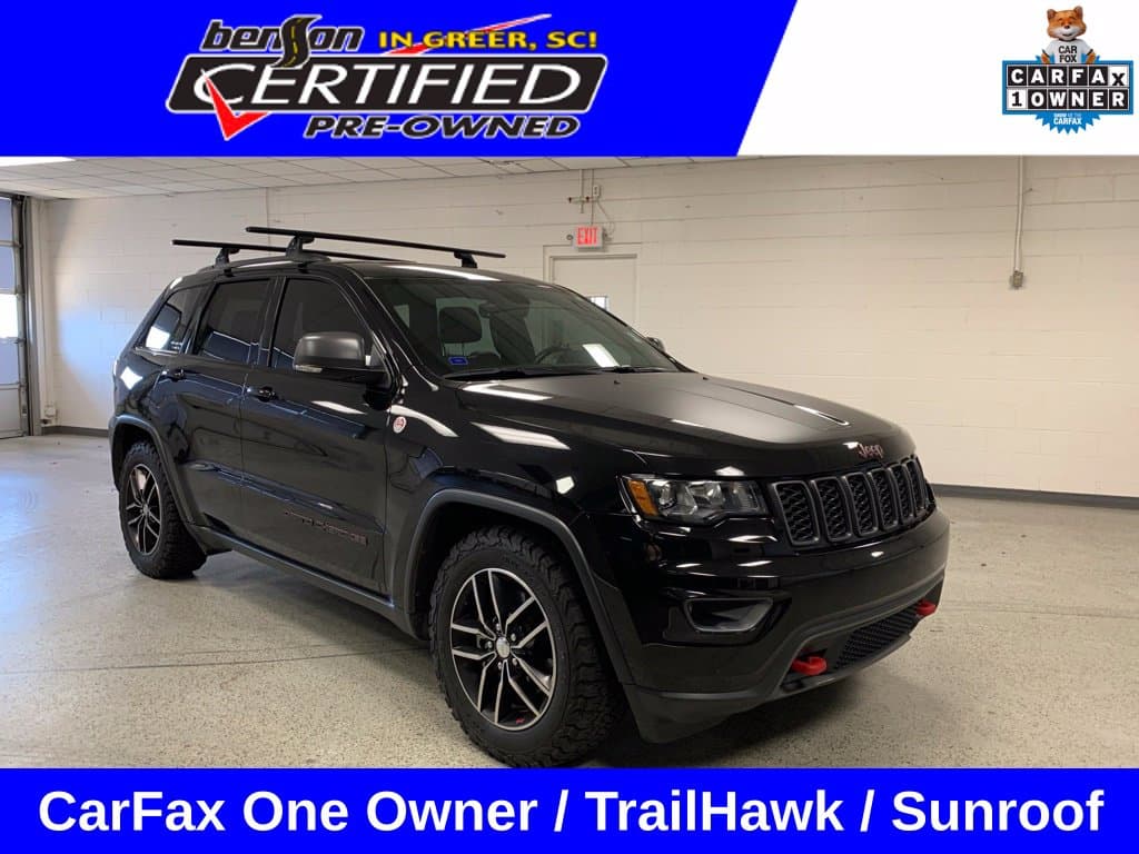 2017 Jeep Grand Cherokee Trailhawk — photo 1 of 9
