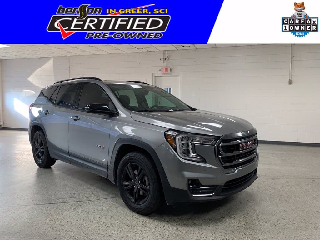 2024 GMC Terrain AT4 — photo 1 of 9