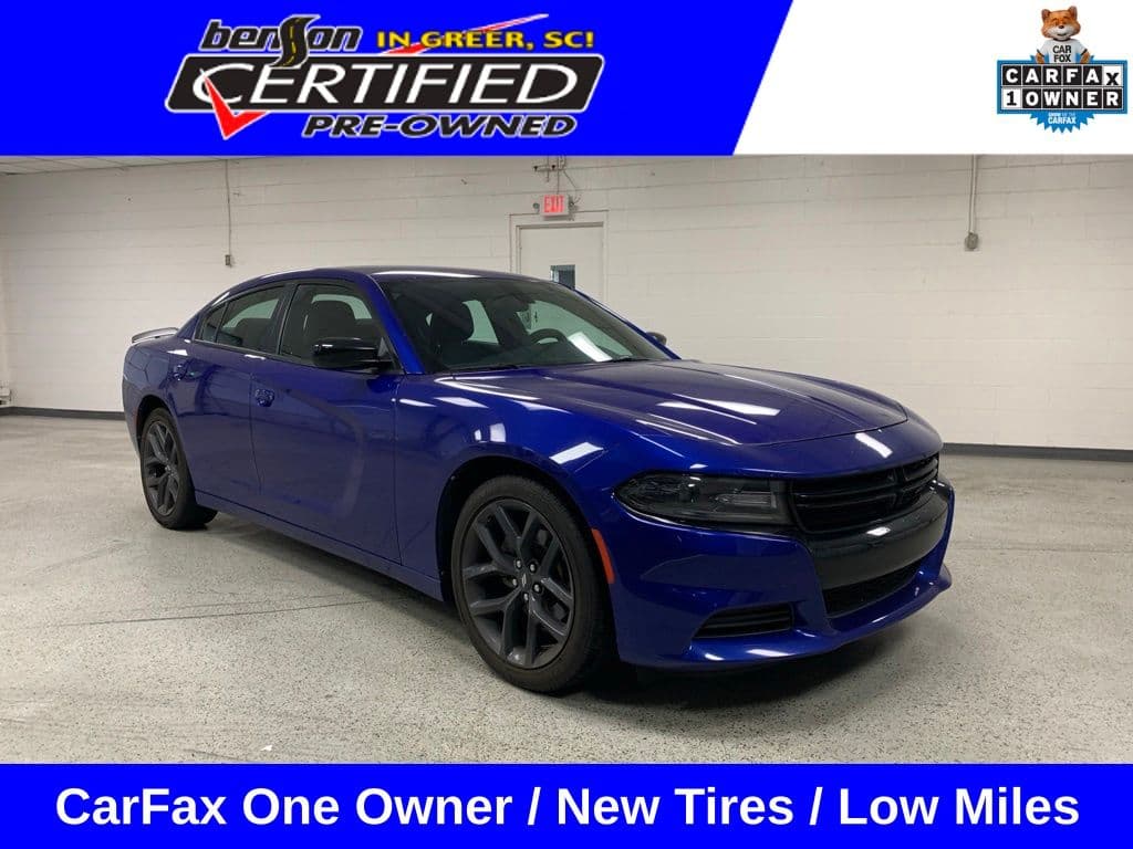 2021 Dodge Charger SXT — photo 1 of 10