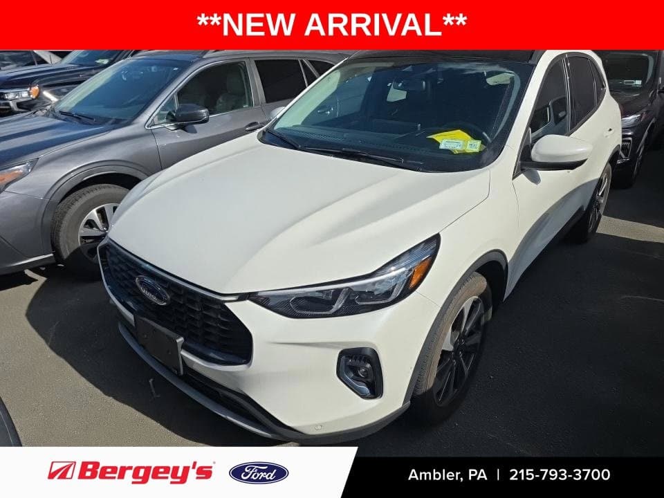 2023 Ford Escape Platinum — photo 1 of 16