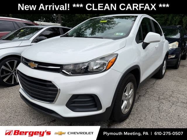2020 Chevrolet Trax LS — photo 1 of 14