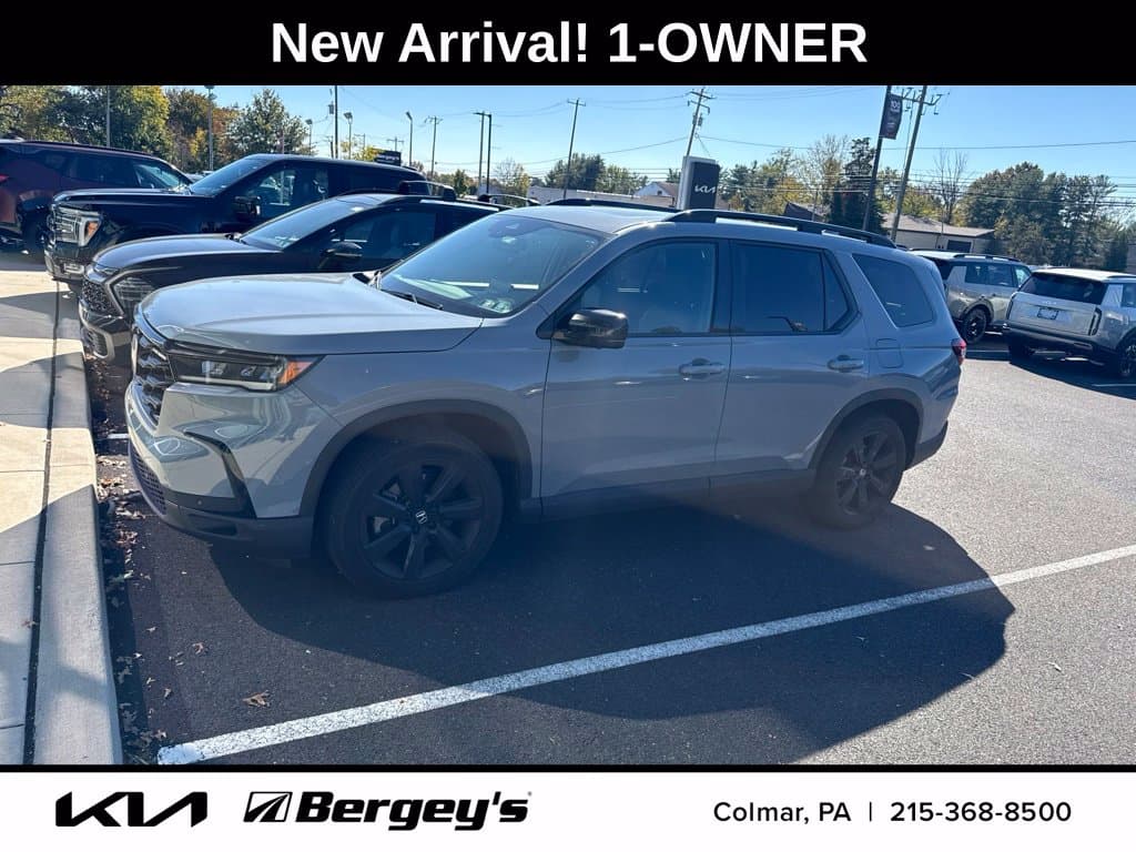 2025 Honda Pilot Black Edition — photo 1 of 17