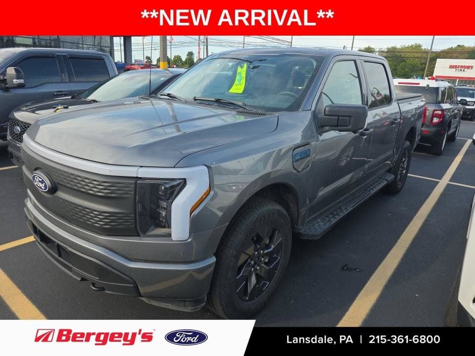 2024 Ford F-150 Lightning XLT — photo 1 of 12