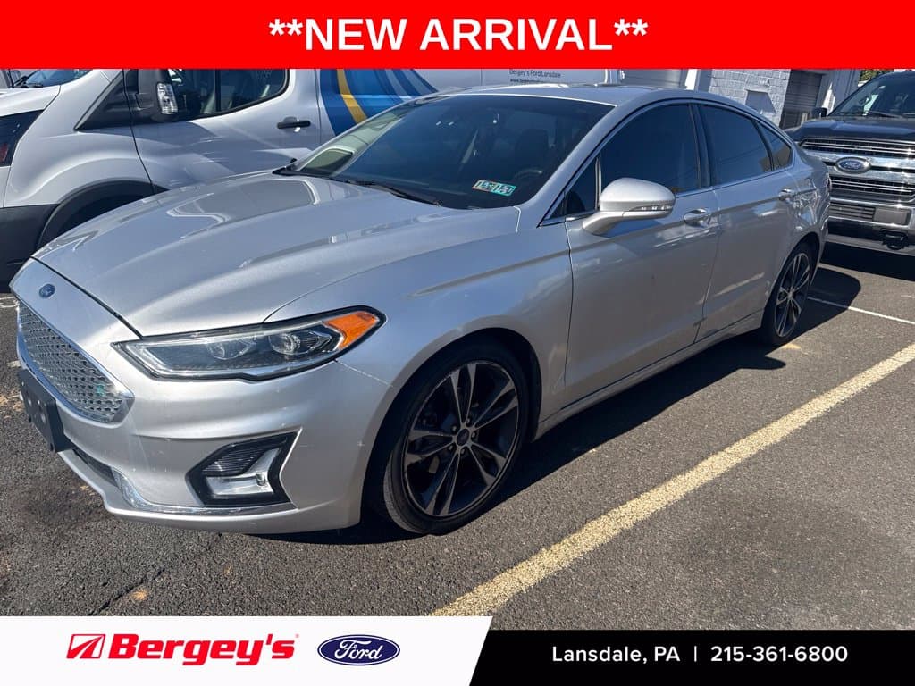 2019 Ford Fusion Titanium — photo 1 of 15