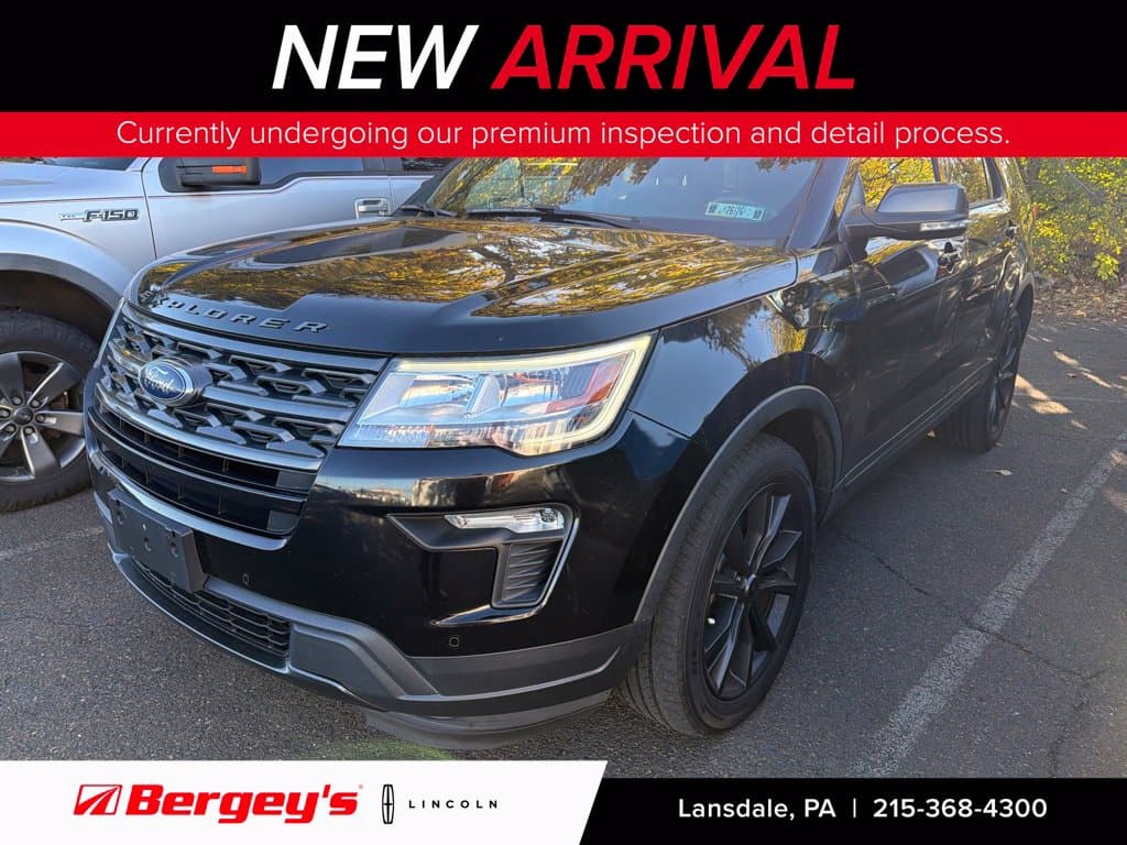 2019 Ford Explorer XLT — photo 1 of 15