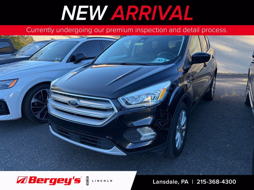 2019 Ford Escape SEL — photo 1 of 15