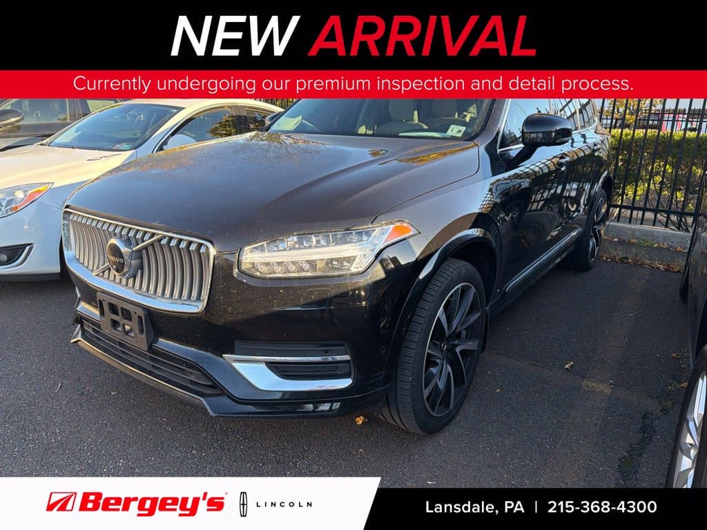 2023 Volvo XC90 Plus — photo 1 of 14