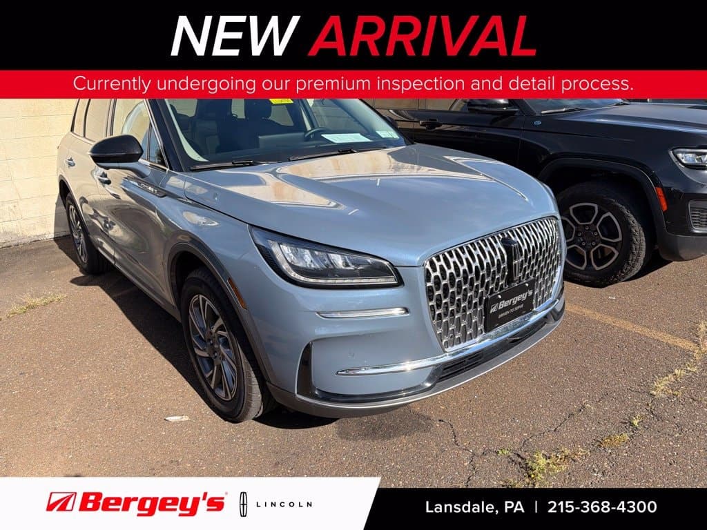 2025 Lincoln Corsair Premiere — photo 1 of 15