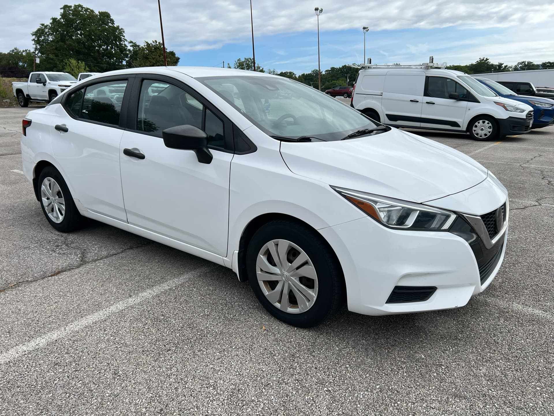 2021 Nissan Versa S — photo 1 of 13