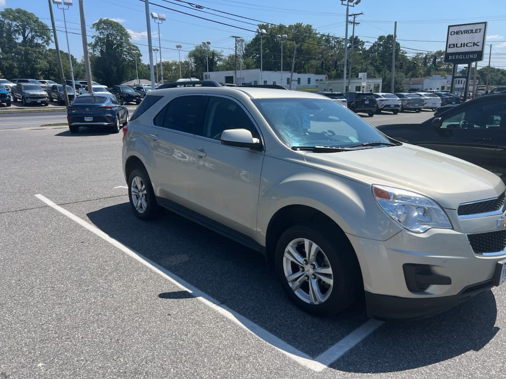 2015 Chevrolet Equinox LT — photo 1 of 11