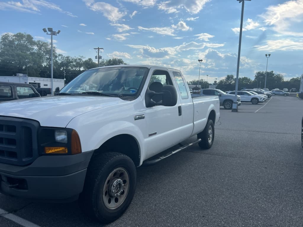 2006 Ford Super Duty F-250 XL — photo 1 of 9