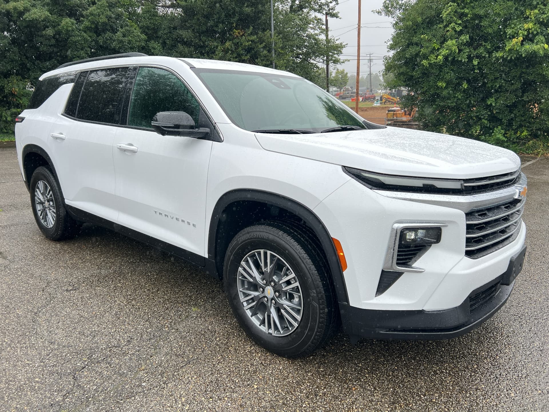 2026 Chevrolet Traverse FWD LT — photo 1 of 14