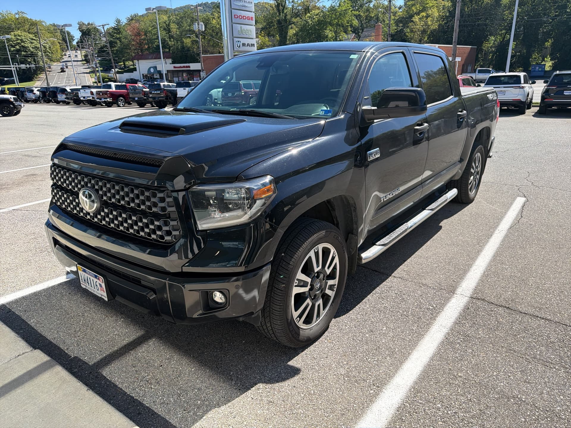 2020 Toyota Tundra 4WD SR5 — photo 1 of 2