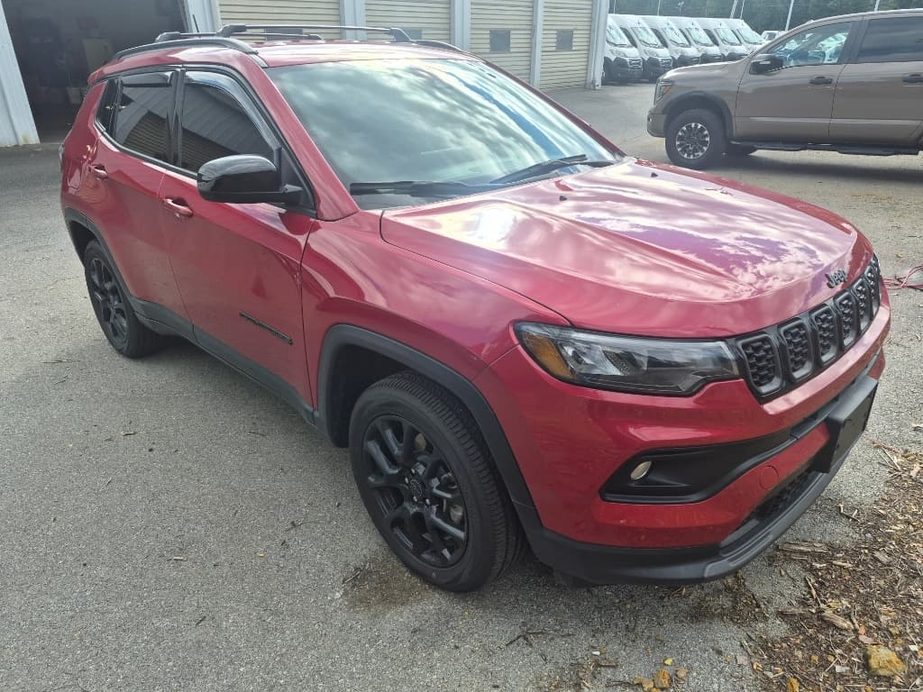 2025 Jeep Compass Latitude — photo 1 of 2