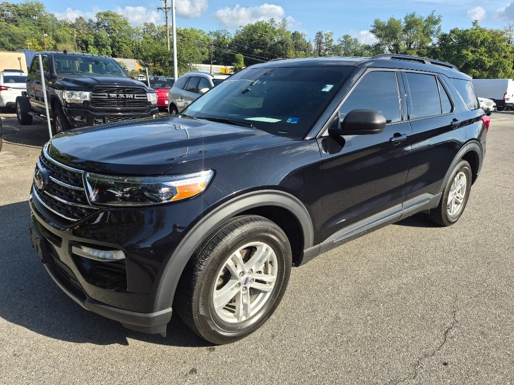 2022 Ford Explorer XLT — photo 1 of 7