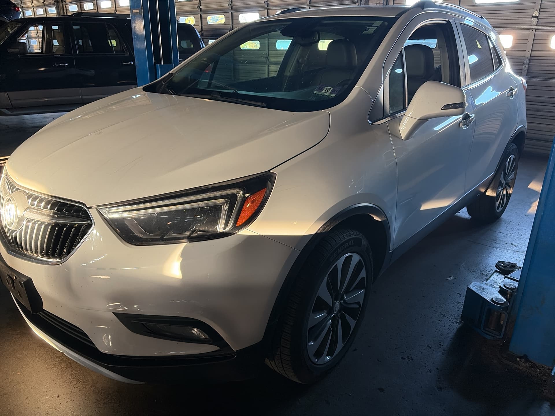 2017 Buick Encore Essence — photo 1 of 3