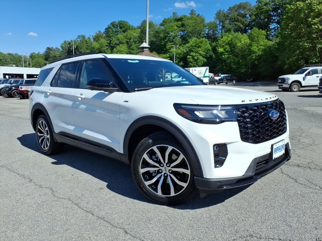 2026 Ford Explorer ST-Line — photo 1 of 22