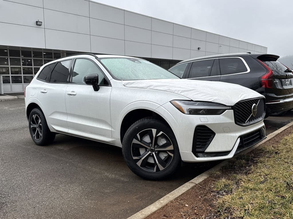 2026 Volvo XC60 Core — photo 1 of 5