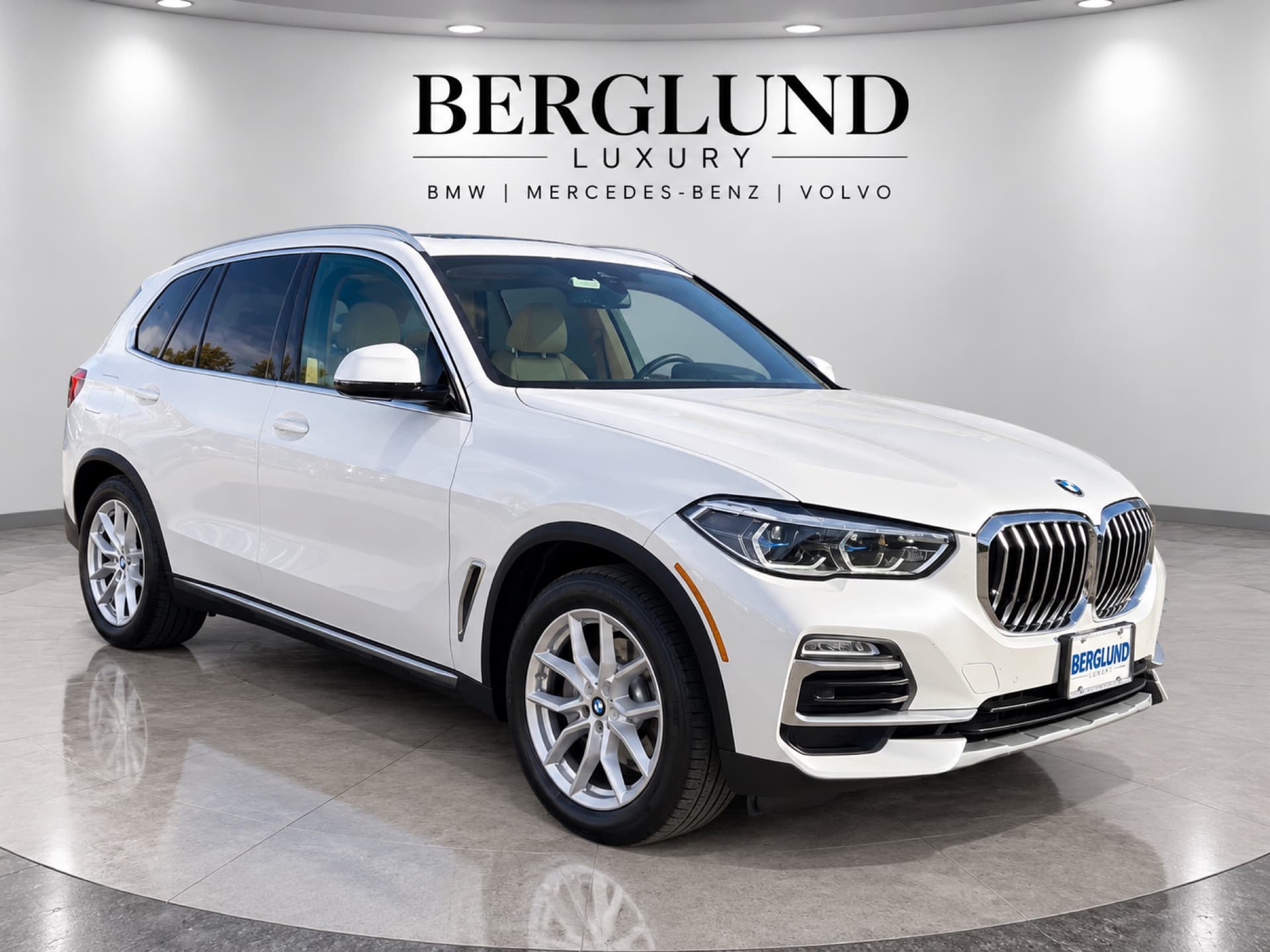 2021 BMW X5 xDrive40i — photo 1 of 14